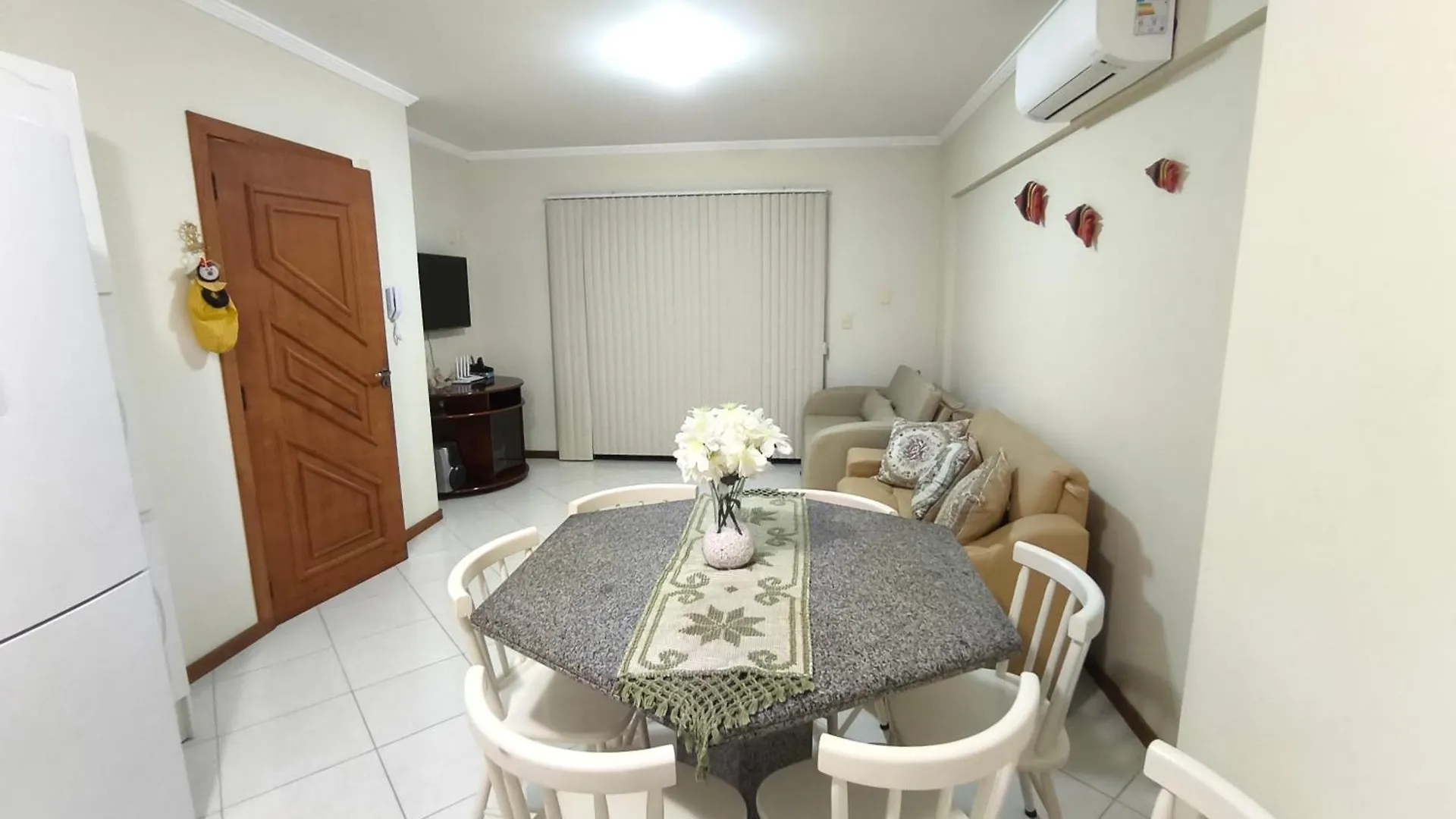 Apartamento Em 봄비나스 0*,  브라질